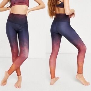 NWT Onzie High Rise Graphic Midi Leggings in Firestone XS
